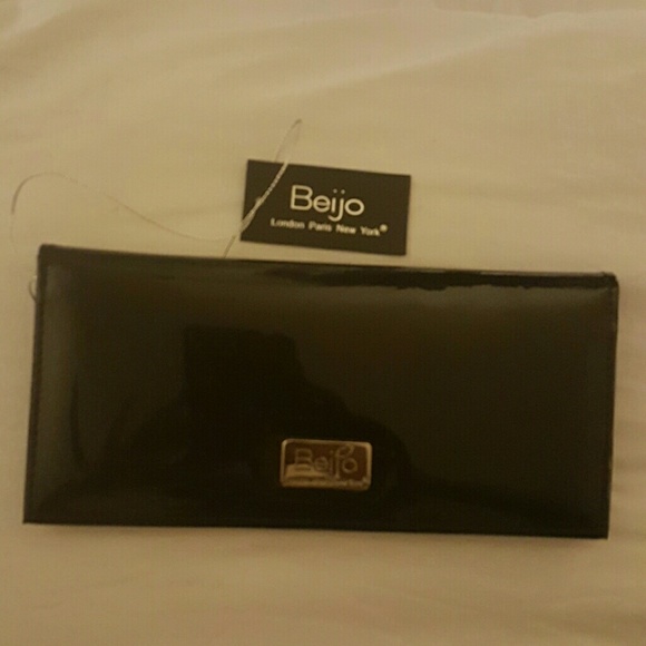Black wallet