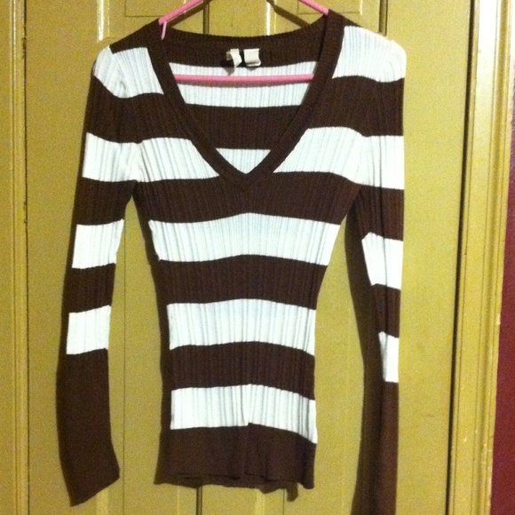 BROWN/WHITE LONG SLEEVE