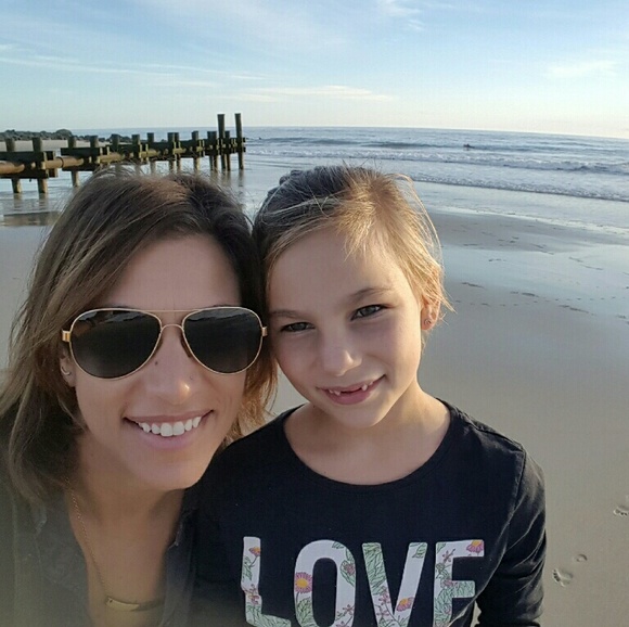 Meet your Posher, Christine - Picture 1 of 1