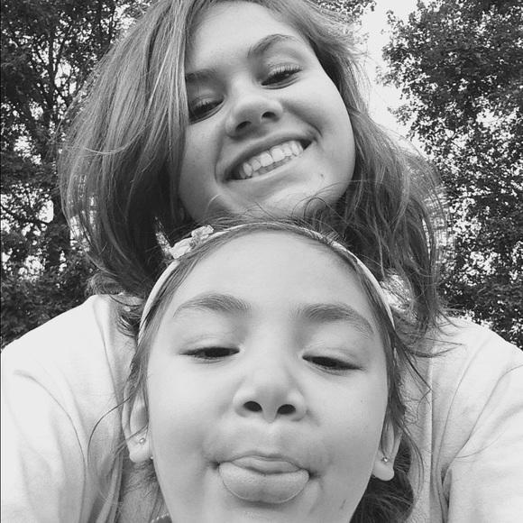 Meet your Posher, Ciera - Picture 1 of 1