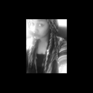 Meet your Posher, Lydia