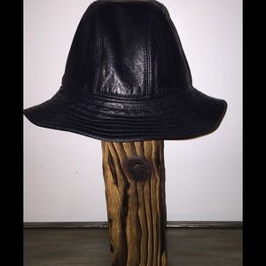 BARNEYS NEW YORK  Bucket Hat