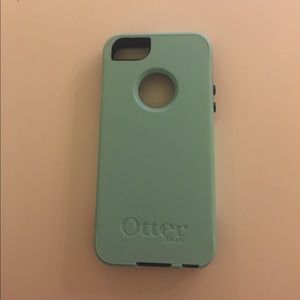 Otter box commuter iPhone 5s case