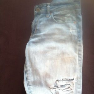 American Eagle light distressed skinny jeans
