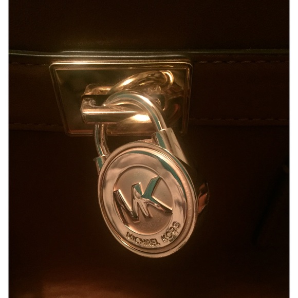 Michael Kors Hamilton Tote - Picture 4 of 4