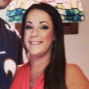 Meet your Posher, Ami