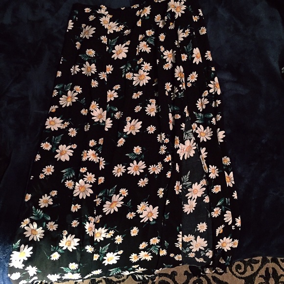 F21 Long Maxi Floral Skirt