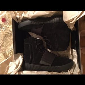 Yeezy Boost 750
