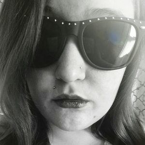 Meet your Posher, Corrine