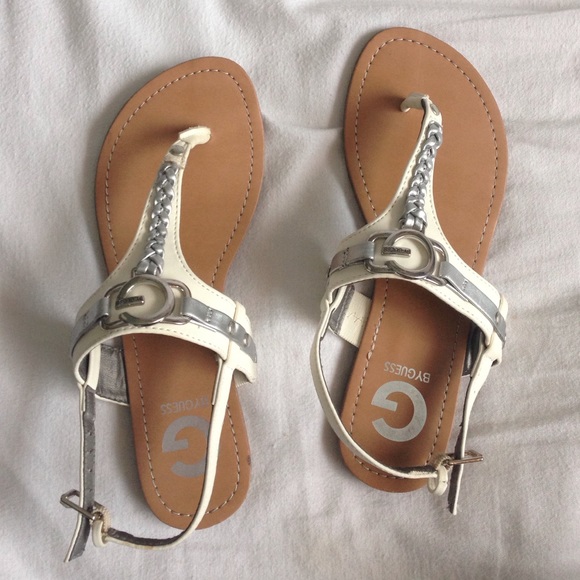 Guess thong sandals, size 6