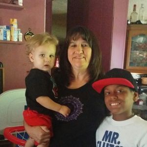 Meet your Posher, Lora