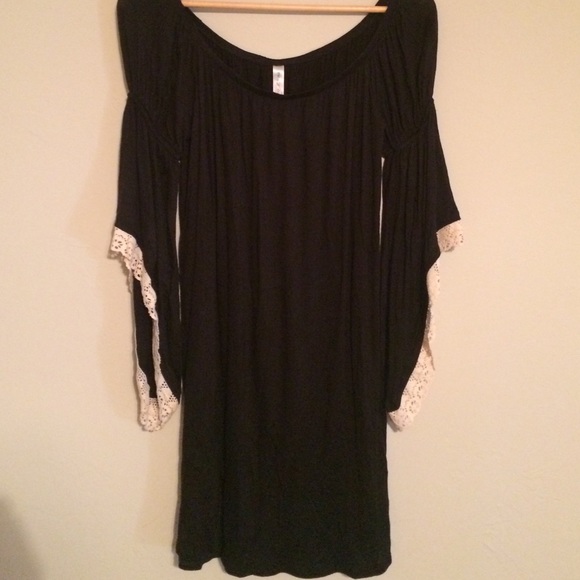 Black, bell sleeved, midi dress, flowy, size M