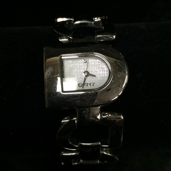 DKNY SILVER WATCH