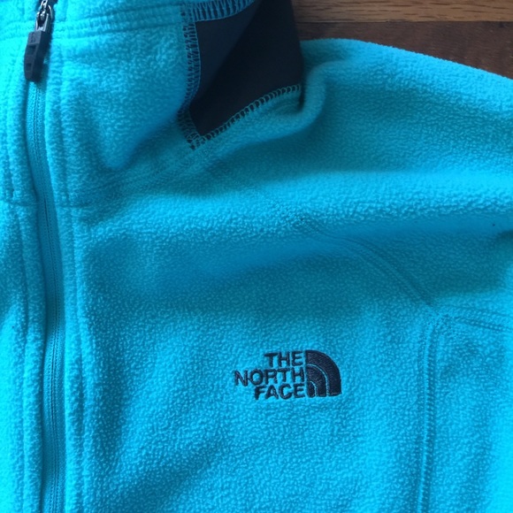 Woman's North Face 1/4 Zip