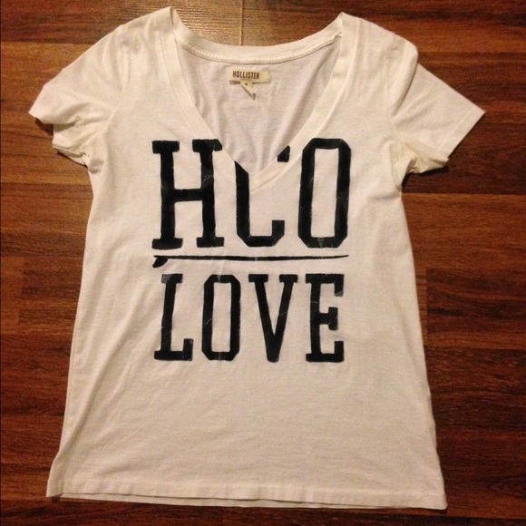 Hollister V-Neck
