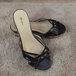 Miss Bison black wedges