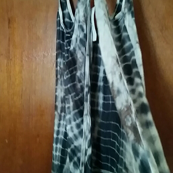 Tank top - Picture 3 of 4