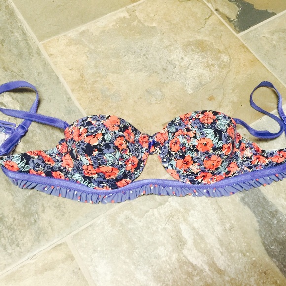BCNGeneration Super Cute Cut-Out Swim Top