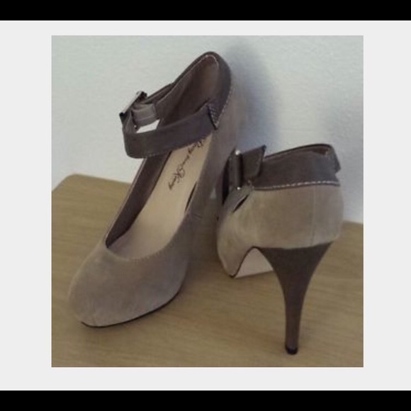 Penny loves Kenny tan suede heels