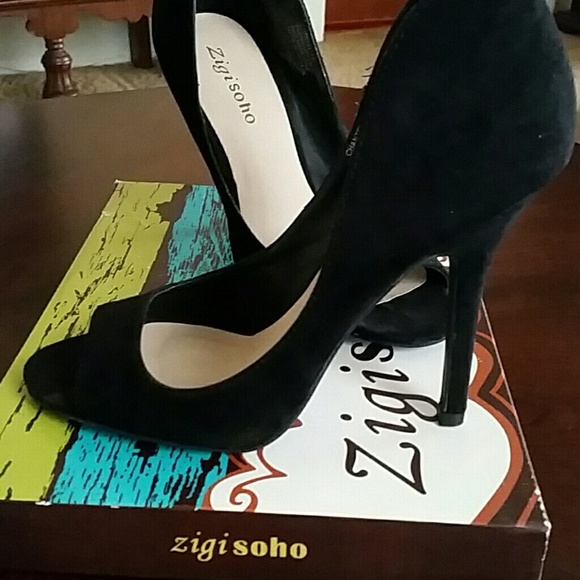 Shoes - Picture 3 of 3
