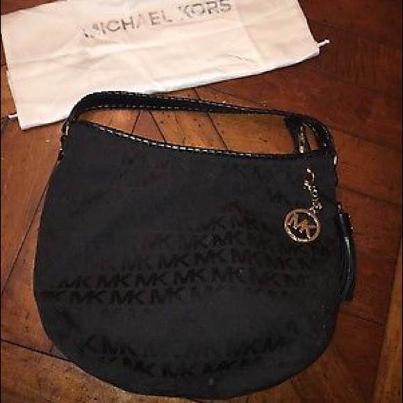 ❌❌Micheal Kors Bennet Black Signature Bag❌❌ SOLD