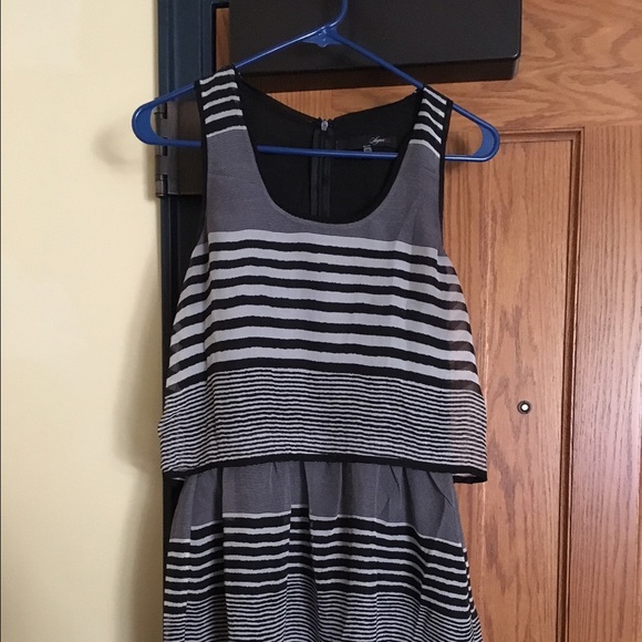 Black and White Striped Dress - Picture 3 of 4