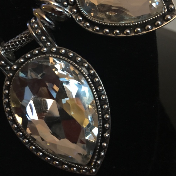 🎉SOLD🎉 Irresistible Statement Necklace (Clear) - Picture 4 of 4