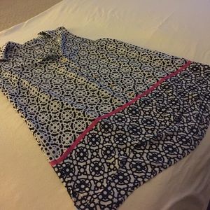 Sleeveless casual/business blouse