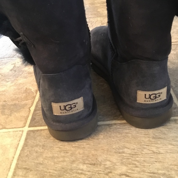 Navy Uggs Size 8 Wore Once Like New - image 4