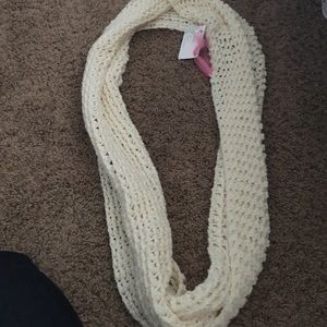 Infinity scarf