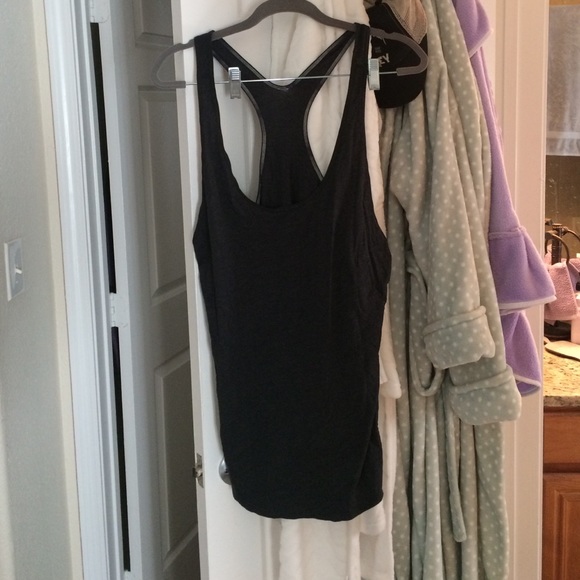 Never worn LULU LEMON razor back