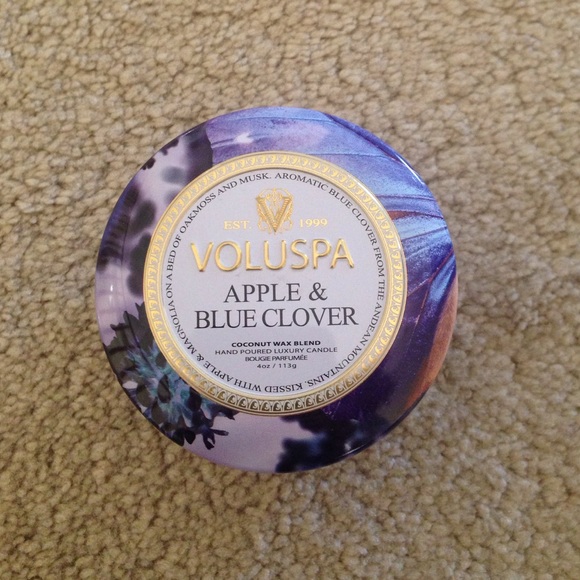 Voluspa Apple & Blue Clover Candle