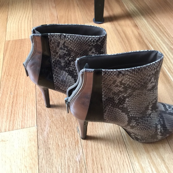 Boot - Picture 2 of 4