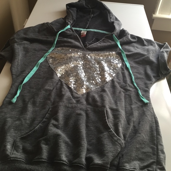 Pullover short sleeved hoodie