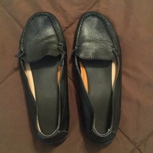 Black Eddie Bauer dress flats leather