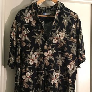 Half Moon Bay Men's Hawaiian shirt size L