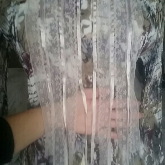 Rag button up ls blouse - Picture 2 of 3