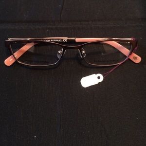 Glasses does not come with original case