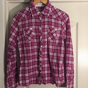 Delias pink button down size L