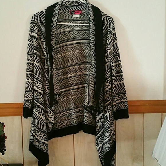 B&W tribal cardigan