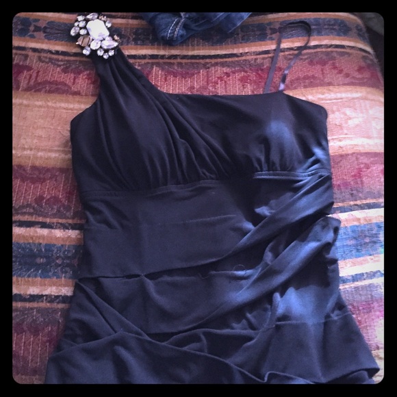 Dress - Picture 1 of 4