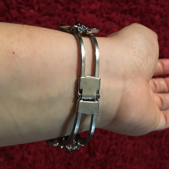 Bracelet - Picture 2 of 4