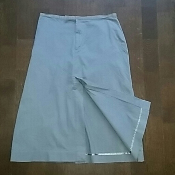 Rue21 Great stretch skirt with front and back slit - Picture 1 of 1