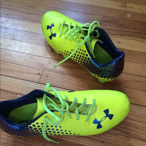 UnderArmour Cleats - Picture 2 of 4