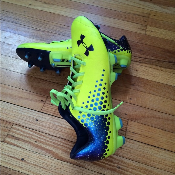 UnderArmour Cleats - Picture 3 of 4