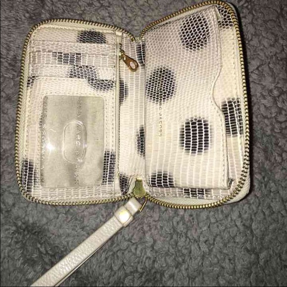 Marc By Marc Jacobs Wallet Authentic  ✨ - Picture 3 of 4