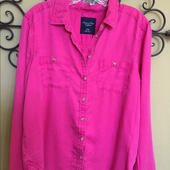American Eagle button down shirt