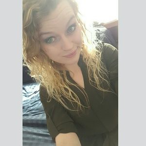 Meet your Posher, Brittney