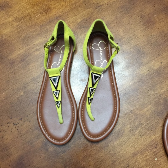 Jessica Simpson size 7