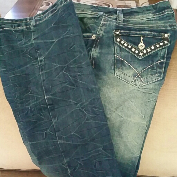 Jeans - Picture 1 of 2